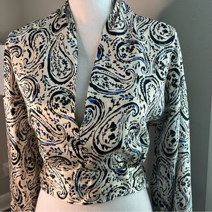 Women’s Zara Blouse, satin. Size M. Zipper side. Flare sleeves.